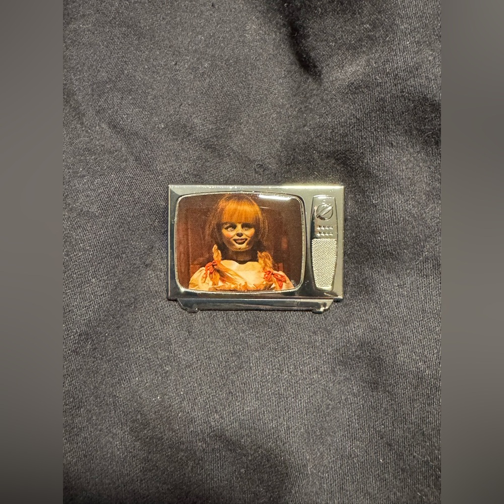 Hot topic pin
